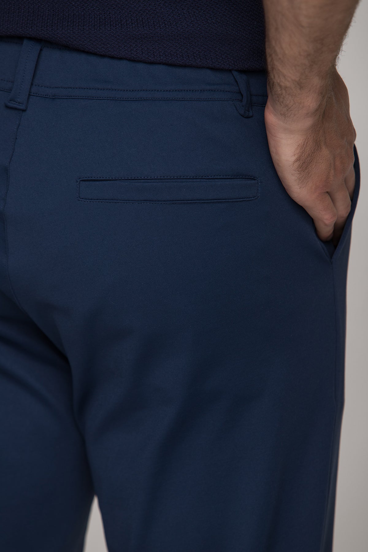 Calça Tecnológica Strong Alfaiataria Azul Marinho