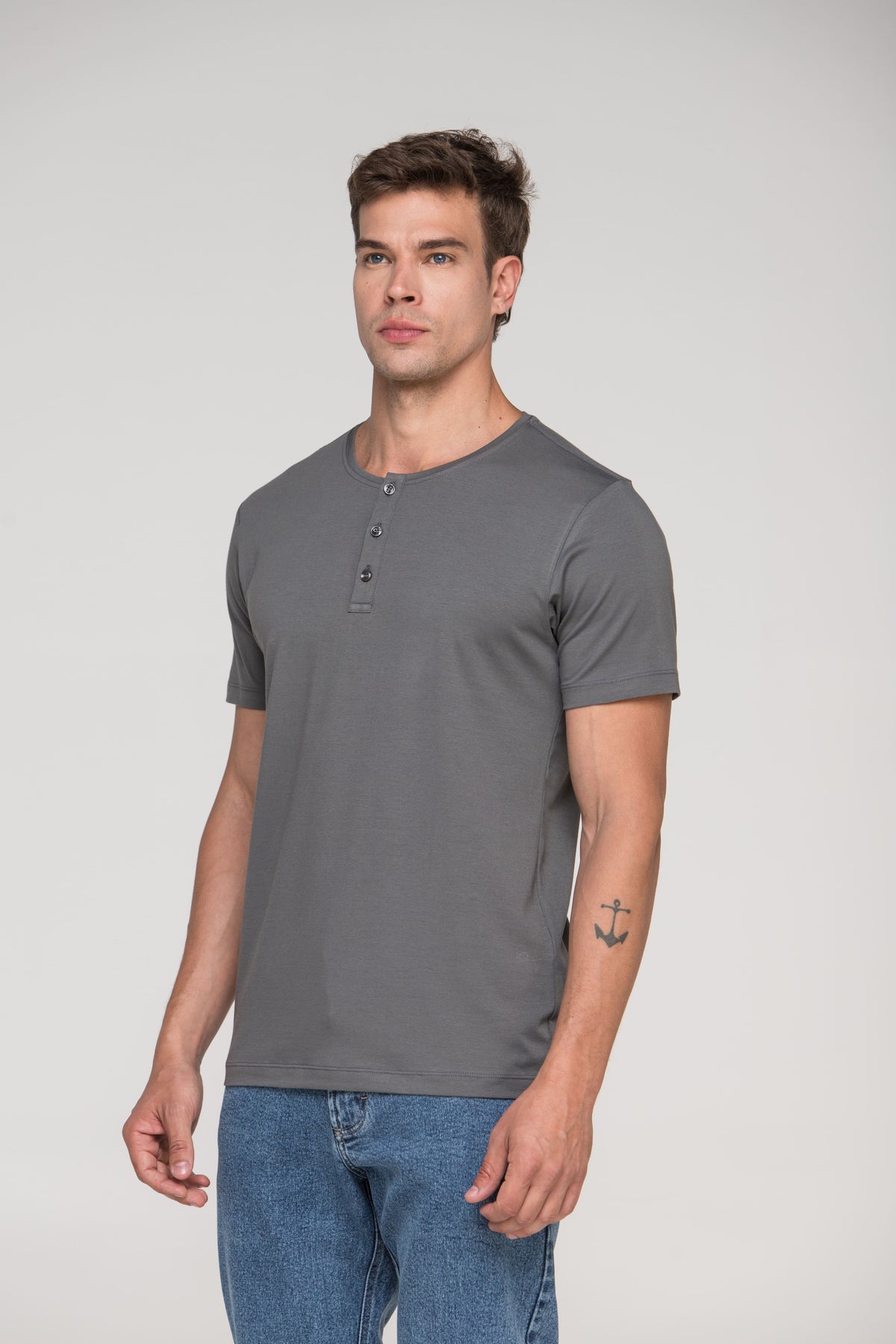 Camiseta Manga Curta Henley Smart Algodão Egípcio Cinza