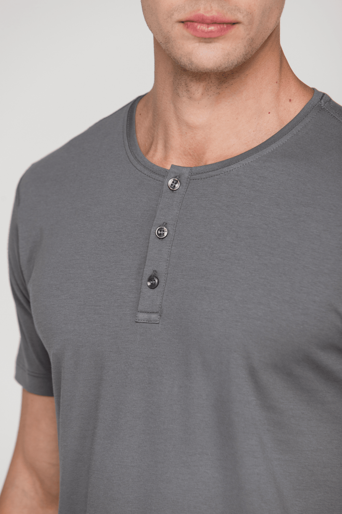 Camiseta Manga Curta Henley Smart Algodão Egípcio Cinza