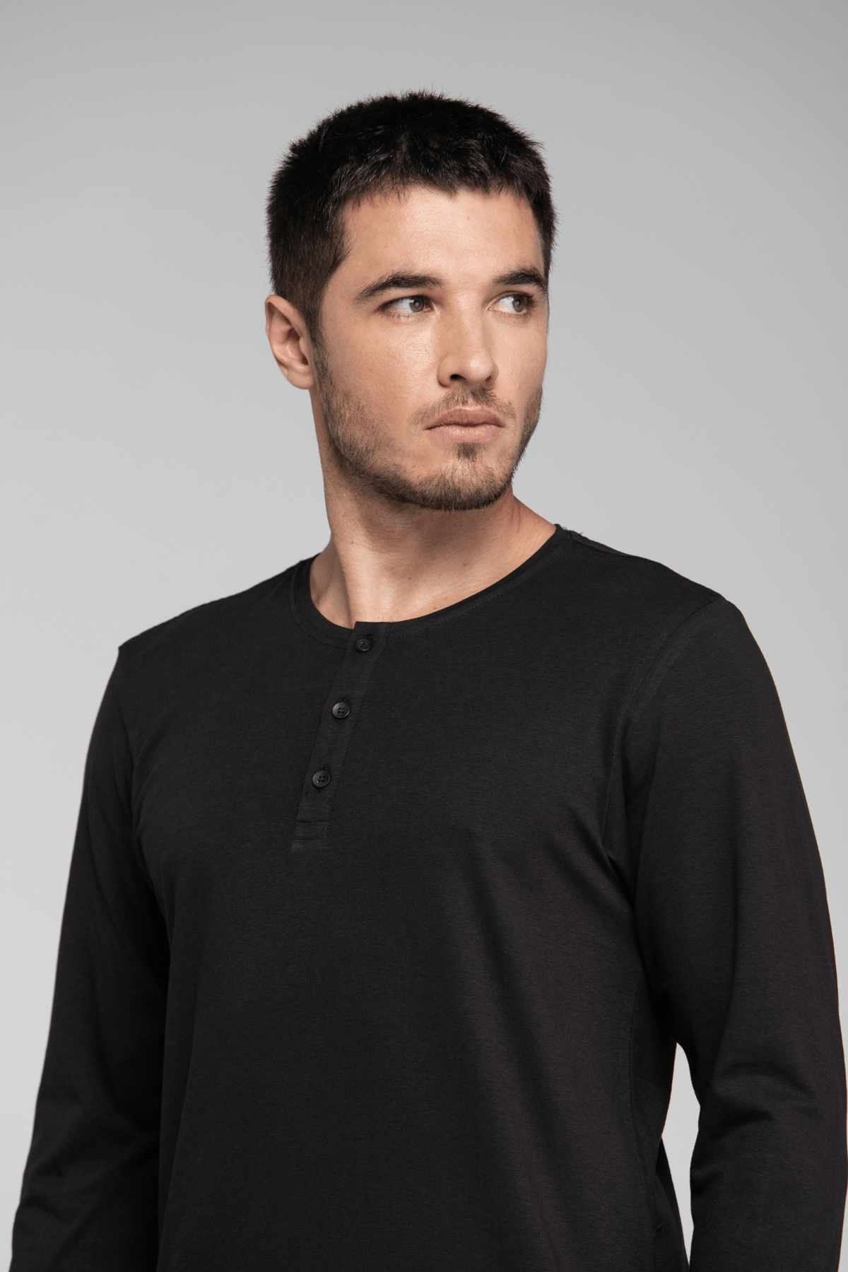 Camiseta Henley Manga Longa - Preto