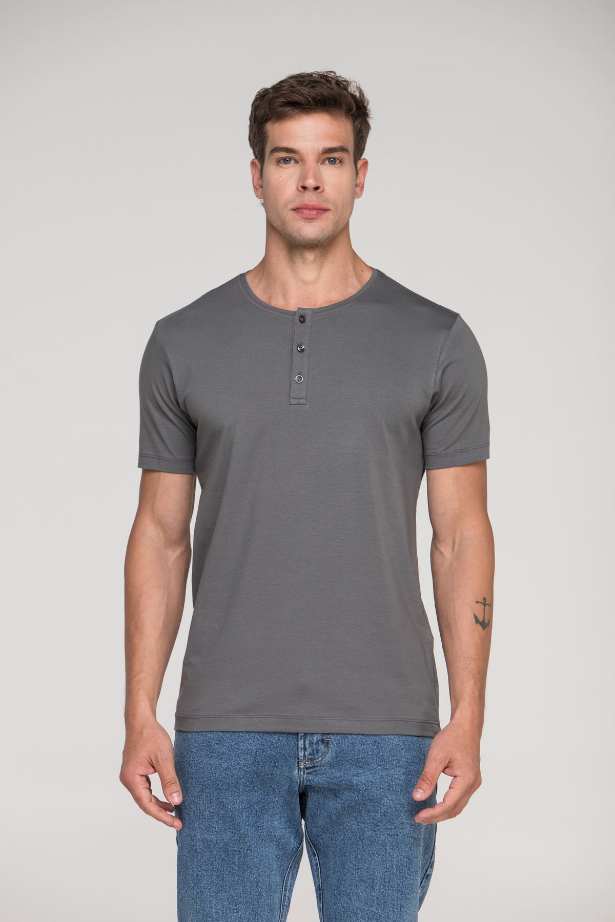 Camiseta Manga Curta Henley Smart Algodão Egípcio Cinza
